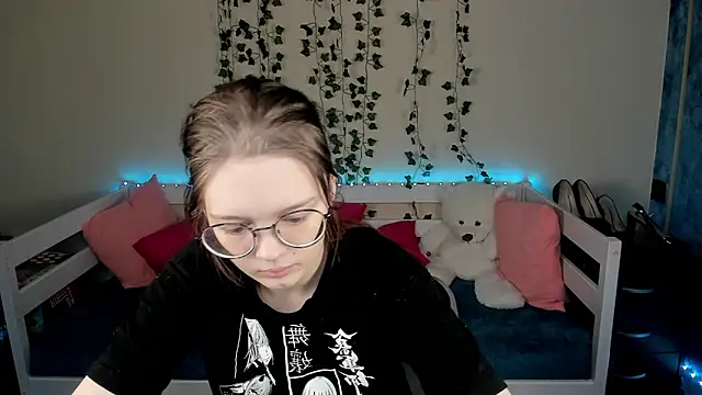 shy elina01 online show from October 13, 10:28 am