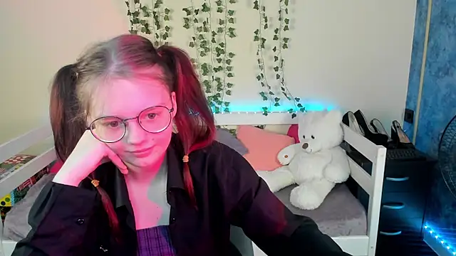 shy elina01 online show from October 2, 11:46 am