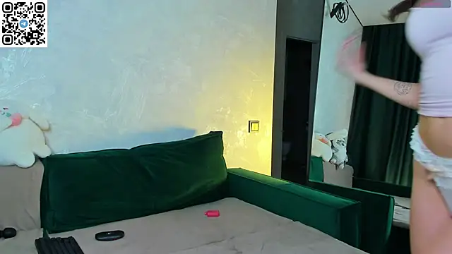 miamiumiu online show from November 21, 2:43 am