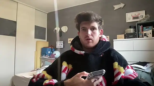 VersaGoo online show from November 30, 9:32 am