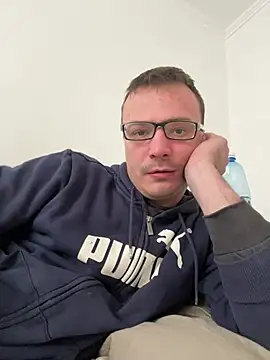 Snapshot of viktor1992-1-1 chatting on February 16, 2:27 pm viktor1992-1-1 online show from February 16, 2:27 pm