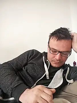 viktor1992-1-1 online show from April 23, 7:59 am