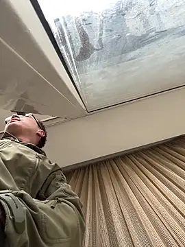 Snapshot of viktor1992-1-1 chatting on February 24, 7:42 am viktor1992-1-1 online show from February 24, 7:42 am