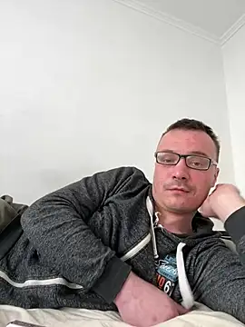 viktor1992-1-1 online show from March 7, 10:32 am