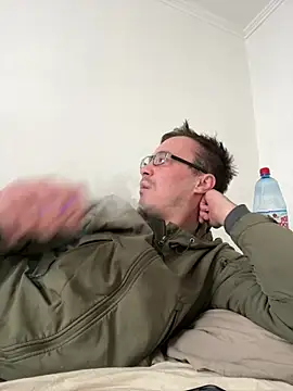 Snapshot of viktor1992-1-1 chatting on March 2, 9:49 am viktor1992-1-1 online show from March 2, 9:49 am