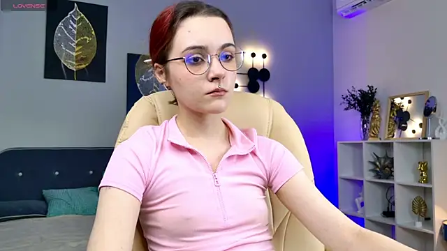 ElizabethMilller  online show from November 18, 9:51 pm