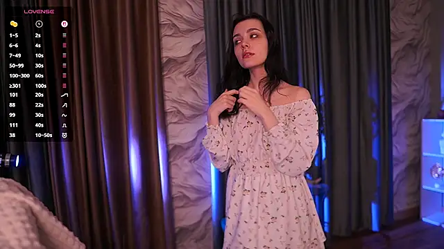 ElizabethMilller  online show from April 11, 10:24 pm