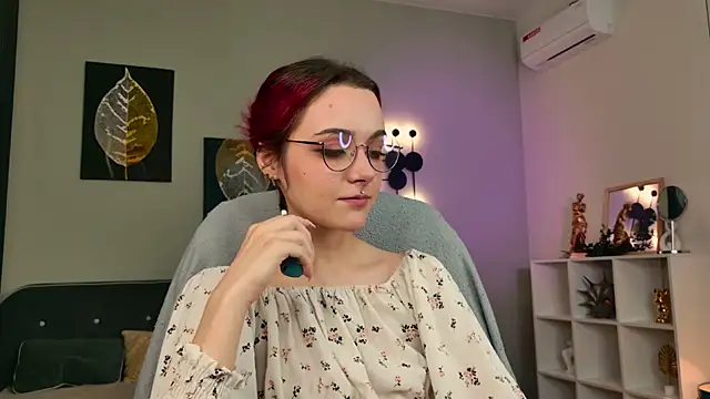 ElizabethMilller  online show from November 27, 10:10 pm