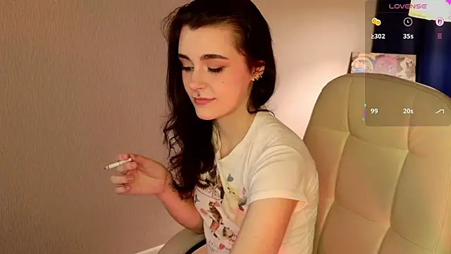 Snapshot of ElizabethMilller_ chatting on June 29, 1:23 am ElizabethMilller online show from June 29, 1:23 am