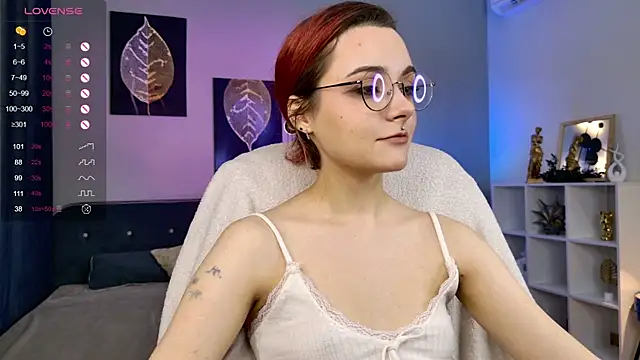 ElizabethMilller  online show from December 1, 10:32 pm