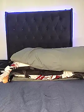 Sex bomb30 online show from May 7, 12:04 am