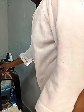 Sex bomb30 online show from March 9, 7:45 am