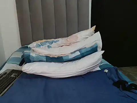 Sex bomb30 online show from October 30, 12:31 am