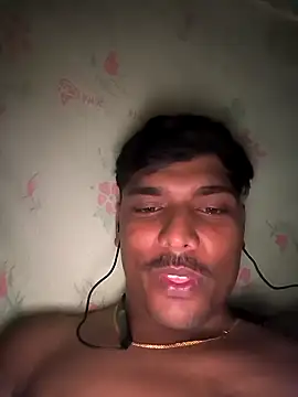 Snapshot of honestbbadboy chatting on October 18, 8:44 pm honestbbadboy online show from October 18, 8:44 pm