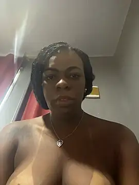 Priihmedeiros online show from April 14, 9:25 am