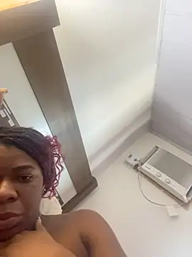 Snapshot of Priihmedeiros chatting on November 25, 2:17 pm Priihmedeiros online show from November 25, 2:17 pm