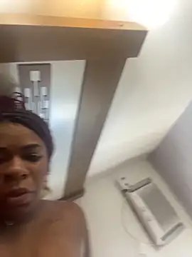 Snapshot of Priihmedeiros chatting on November 26, 2:39 pm Priihmedeiros online show from November 26, 2:39 pm