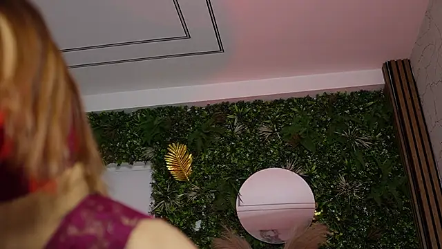 sisi von dee online show from March 7, 8:36 pm