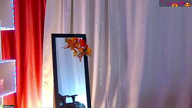 Kelly foox online show from November 18, 8:39 am