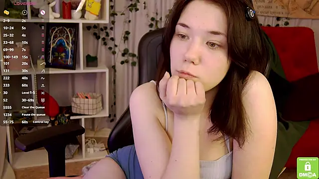 Kelly foox online show from March 3, 11:39 am