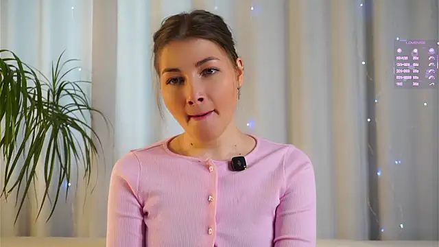 BrittGupton online show from March 25, 2:33 am