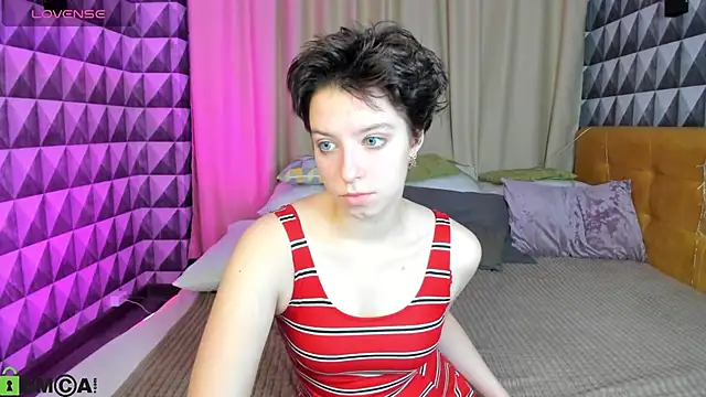 Sara Frayer online show from November 11, 1:22 am