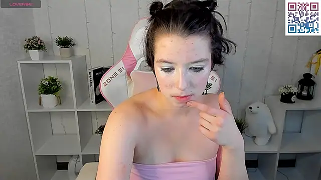 Sara Frayer online show from February 14, 1:06 am