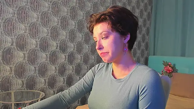 Sara Frayer online show from November 21, 9:19 am