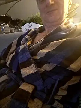 Snapshot of Vintermelon2 chatting on January 9, 1:45 am Vintermelon2 online show from January 9, 1:45 am