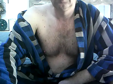 Snapshot of Vintermelon2 chatting on February 27, 7:52 am Vintermelon2 online show from February 27, 7:52 am