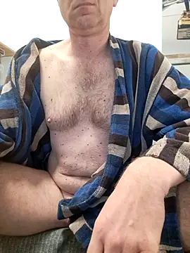 Snapshot of Vintermelon2 chatting on February 18, 8:00 am Vintermelon2 online show from February 18, 8:00 am