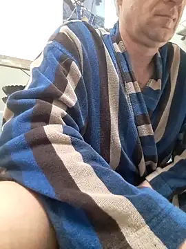 Snapshot of Vintermelon2 chatting on March 1, 6:57 am Vintermelon2 online show from March 1, 6:57 am