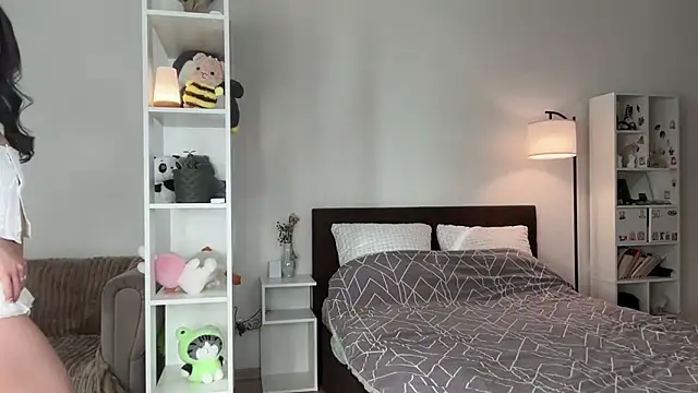 yourlittlesunrise  online show from March 20, 6:03 am