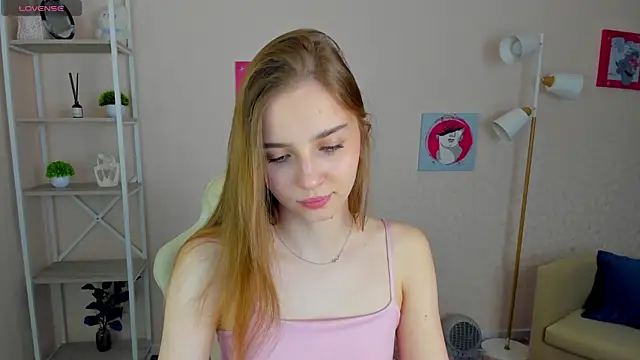 L1na Reeds online show from October 16, 1:14 am