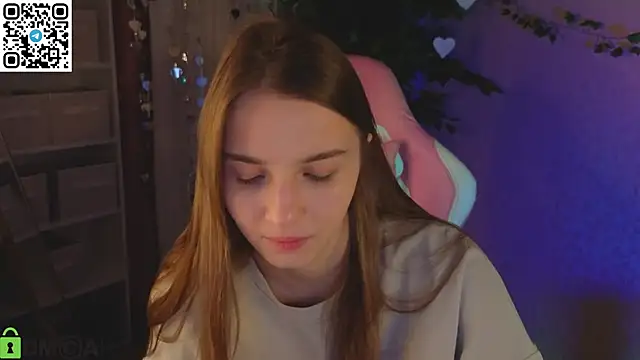 L1na Reeds online show from February 18, 1:14 am