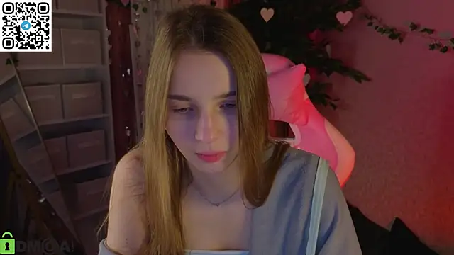 L1na Reeds online show from February 9, 1:14 am