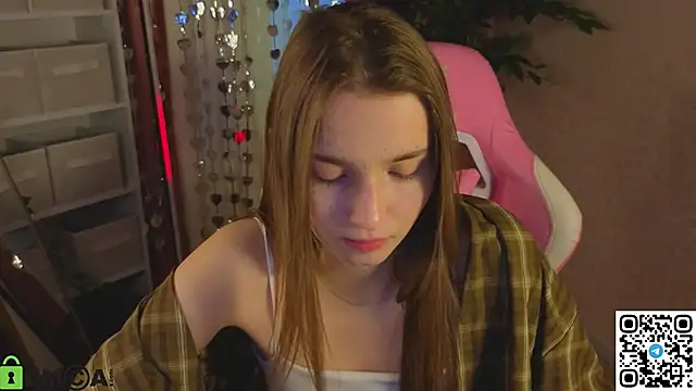 L1na Reeds online show from February 3, 2:53 am