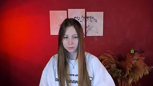 esme moore  online show from October 10, 8:48 am