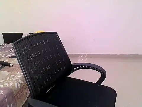 Snapshot of shivani_sharma__ chatting on October 16, 5:38 am shivani sharma online show from October 16, 5:38 am