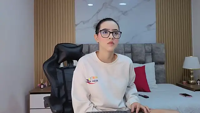 angel  kiss online show from February 24, 11:44 am