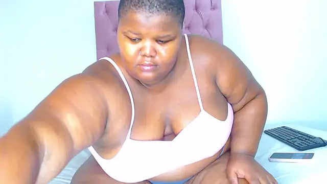 LadyBear2002 online show from January 9, 4:47 pm