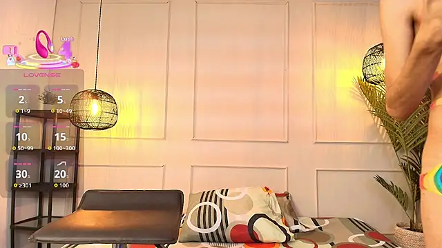 Nikki Vesper online show from December 5, 12:37 pm