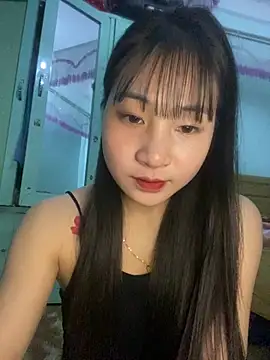 Snapshot of banlinh004 chatting on February 19, 6:05 pm banlinh004 online show from February 19, 6:05 pm