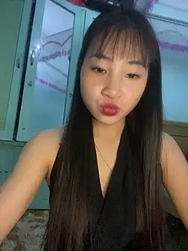 Snapshot of banlinh004 chatting on February 8, 2:59 pm banlinh004 online show from February 8, 2:59 pm