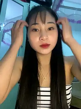 Snapshot of banlinh004 chatting on January 8, 2:23 pm banlinh004 online show from January 8, 2:23 pm