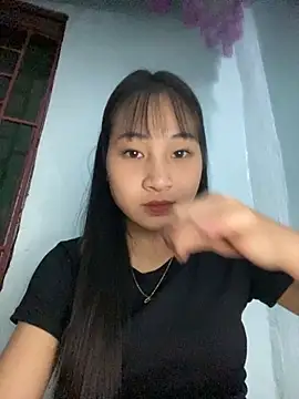 Snapshot of banlinh004 chatting on October 18, 2:19 pm banlinh004 online show from October 18, 2:19 pm