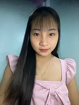 Snapshot of banlinh004 chatting on October 4, 2:07 pm banlinh004 online show from October 4, 2:07 pm