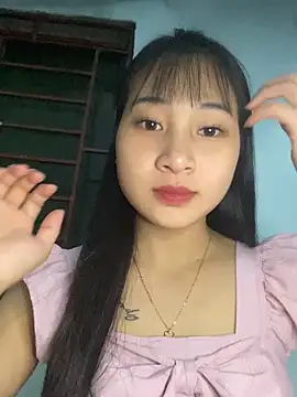 Snapshot of banlinh004 chatting on October 17, 1:13 pm banlinh004 online show from October 17, 1:13 pm