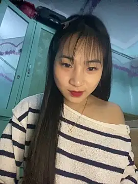 Snapshot of banlinh004 chatting on December 17, 2:22 pm banlinh004 online show from December 17, 2:22 pm