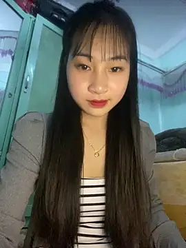 Snapshot of banlinh004 chatting on December 22, 4:07 pm banlinh004 online show from December 22, 4:07 pm